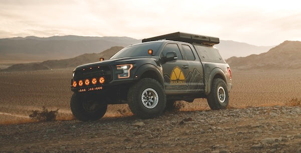 Roof Space 4 rooftop tent for 4 people with a durable aluminum case, combining strength, style, and premium protection for any adventure.