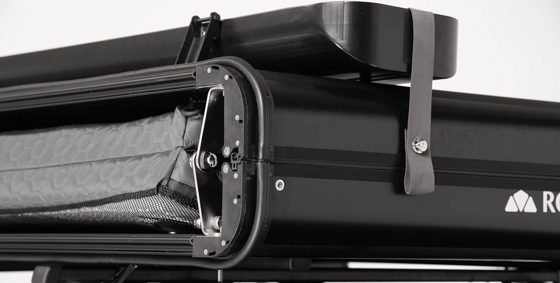 Roof Space 4 rooftop tent with spacious storage, designed for 4 people, offering smart organization for all your adventure gear.